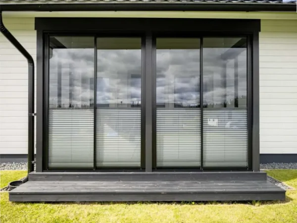 Alutec Premium Lasitus Terassille 832x1024
